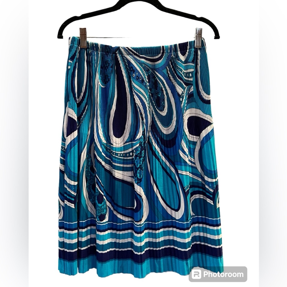 Sunny Leigh Blue/White Paisley Elastic-Waist Pleated Skirt